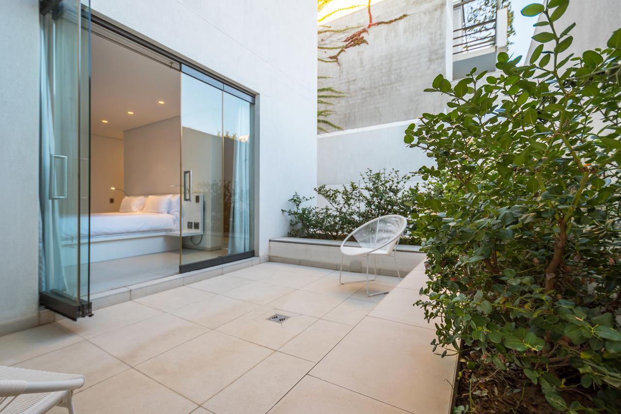 Отель Livega House Виндхук Экстерьер фото